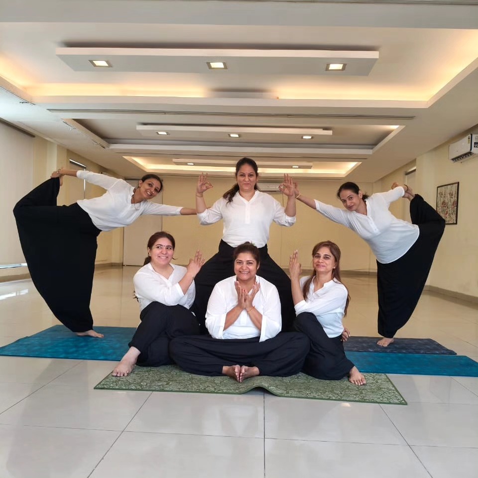 Creative yoga formation